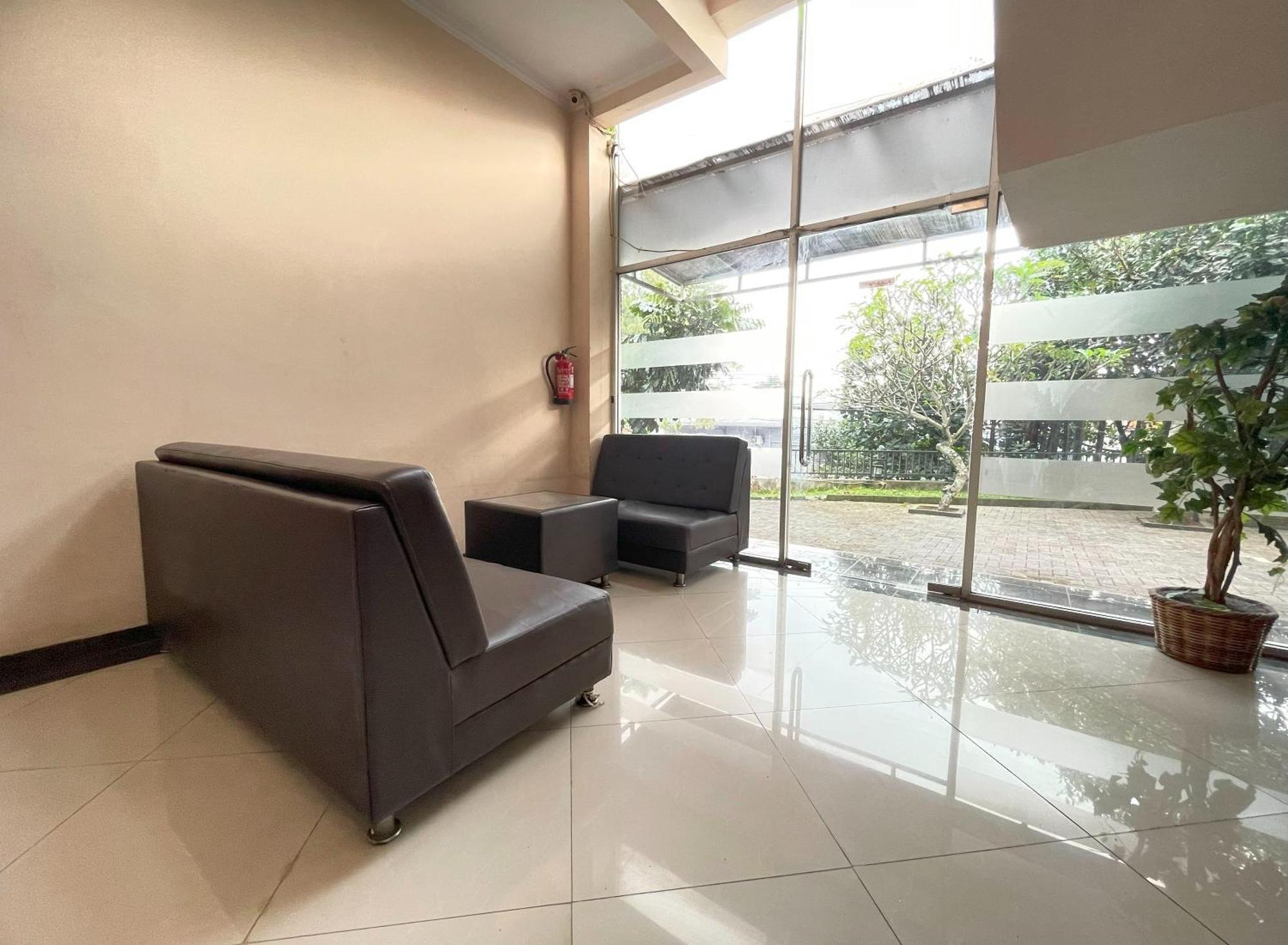 Hotel Cemara Hijau Bandung Bagian luar foto